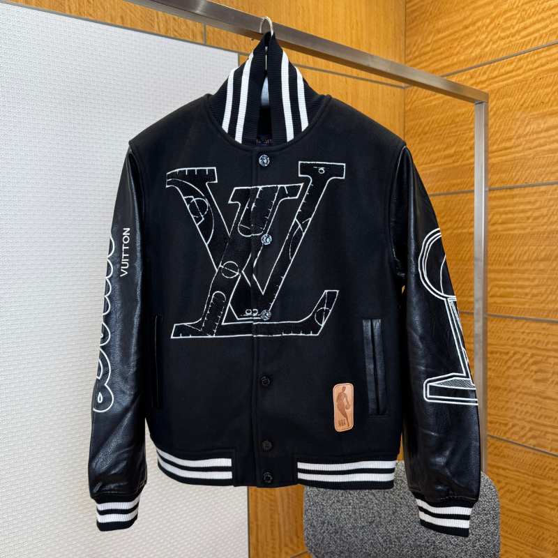 Jaqueta Louis Vuitton x NBA Leather Preta