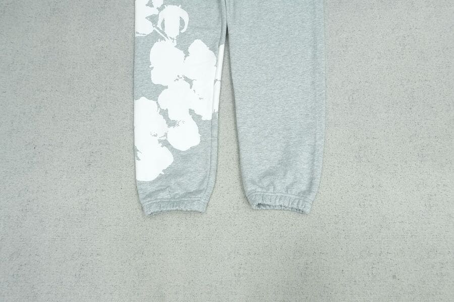 Calça Denim Tears Big Cotton Wreath Grey