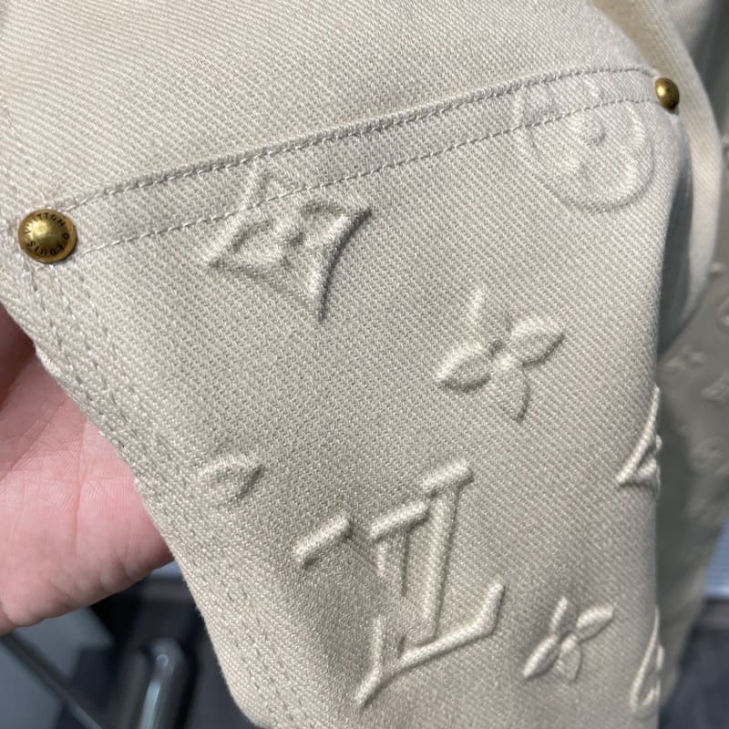 Pronta Entrega - Calça Louis Vuitton Monogram Workwear Carpenter Cream