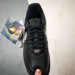 Air Force 1 Low Black x Supreme