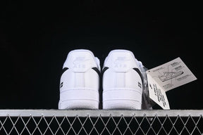 Air Force 1 Low White x Supreme